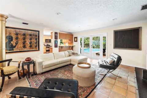 House in Coral Gables, Florida 4 bedrooms, 204.01 sq.m. № 1711925 - photo 4