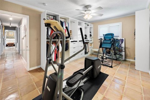House in Coral Gables, Florida 4 bedrooms, 204.01 sq.m. № 1711925 - photo 28