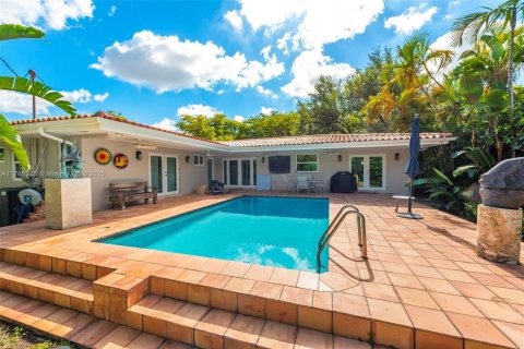 House in Coral Gables, Florida 4 bedrooms, 204.01 sq.m. № 1711925 - photo 29
