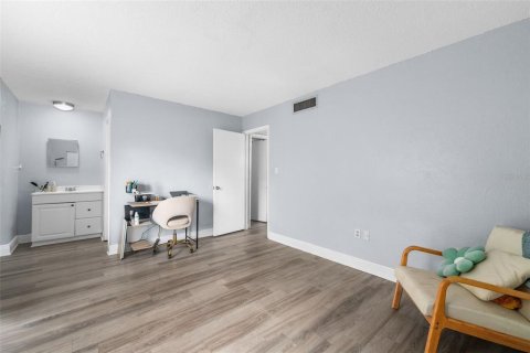 Copropriété à vendre à Gainesville, Floride: 2 chambres, 113.9 m2 № 2196297 - photo 6