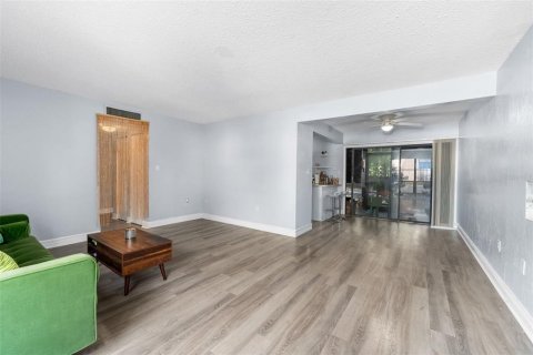 Copropriété à vendre à Gainesville, Floride: 2 chambres, 113.9 m2 № 2196297 - photo 4