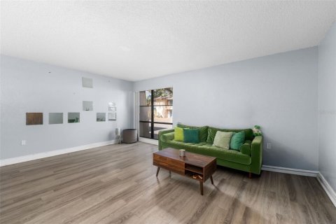 Copropriété à vendre à Gainesville, Floride: 2 chambres, 113.9 m2 № 2196297 - photo 3