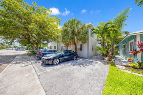 Propiedad comercial en venta en Lake Worth, Florida № 2074977 - foto 3