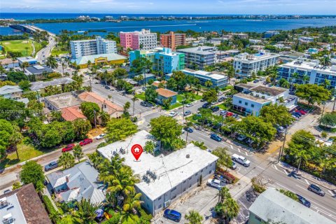 Propiedad comercial en venta en Lake Worth, Florida № 2074977 - foto 17
