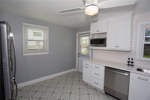 Casa en alquiler en Orlando, Florida, 2 dormitorios, 107.3 m2 № 1833207 - foto 14