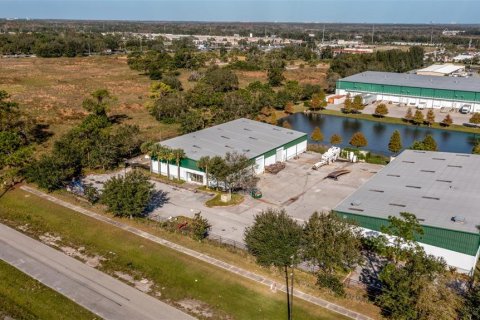 Commercial property in Kissimmee, Florida 2341.14 sq.m. № 2235343 - photo 19