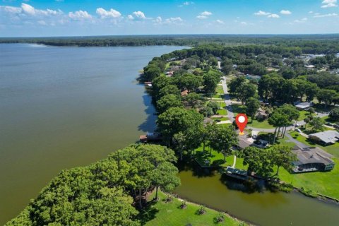 House in Leesburg, Florida 2 bedrooms, 273.6 sq.m. № 2150388 - photo 2
