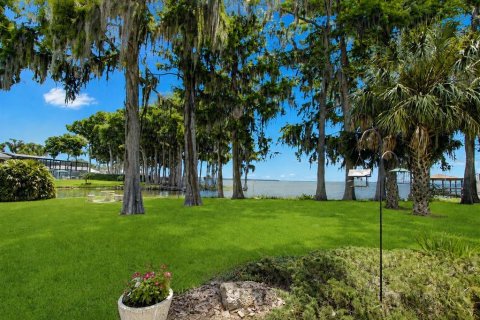 House in Leesburg, Florida 2 bedrooms, 273.6 sq.m. № 2150388 - photo 8