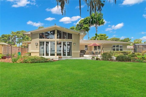 House in Leesburg, Florida 2 bedrooms, 273.6 sq.m. № 2150388 - photo 7