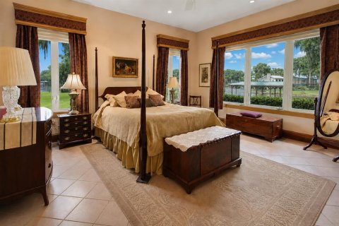 House in Leesburg, Florida 2 bedrooms, 273.6 sq.m. № 2150388 - photo 9