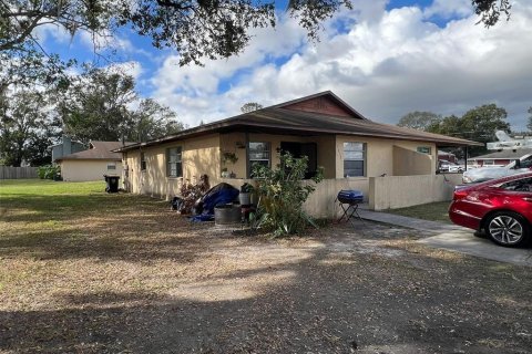 Commercial property in Lakeland, Florida 207.36 sq.m. № 1518018 - photo 1
