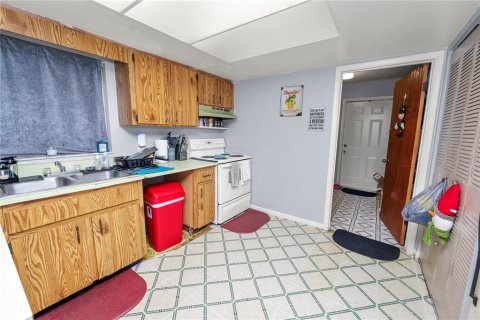 Commercial property in Lakeland, Florida 207.36 sq.m. № 1518018 - photo 9