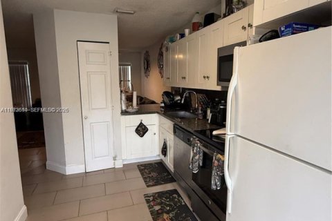 Adosado en venta en Miami Gardens, Florida, 3 dormitorios, 105.91 m2 № 2033312 - foto 3