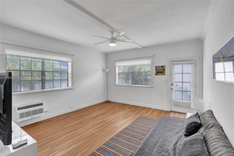 Condo in Miami Beach, Florida  № 1875083 - photo 4
