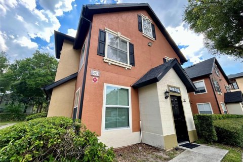 Copropriété à vendre à Orlando, Floride: 2 chambres, 100.06 m2 № 1850990 - photo 1