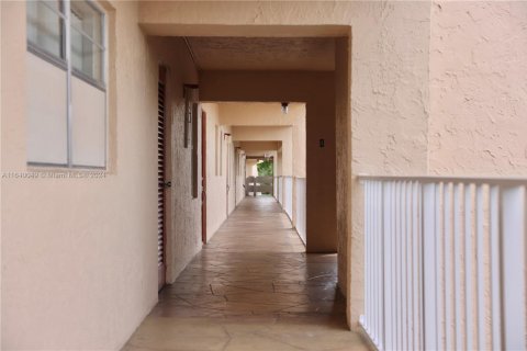 Condominio en venta en Margate, Florida, 2 dormitorios, 86.4 m2 № 1977992 - foto 21