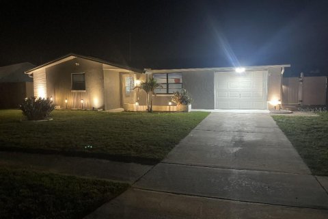 Casa en venta en Holiday, Florida, 2 dormitorios, 95.5 m2 № 1793536 - foto 2
