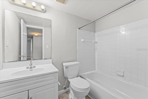 Condominio en alquiler en Tampa, Florida, 2 dormitorios, 83.52 m2 № 2212101 - foto 14