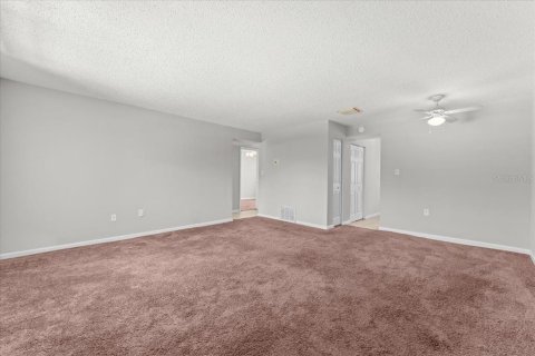 Condominio en alquiler en Tampa, Florida, 2 dormitorios, 83.52 m2 № 2212101 - foto 2