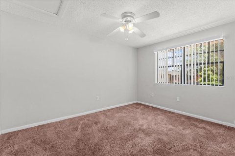 Condominio en alquiler en Tampa, Florida, 2 dormitorios, 83.52 m2 № 2212101 - foto 12