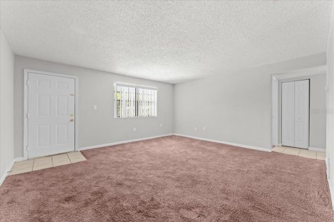 Condominio en alquiler en Tampa, Florida, 2 dormitorios, 83.52 m2 № 2212101 - foto 5