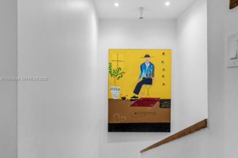 Townhouse in South Miami, Florida 3 bedrooms, 204.38 sq.m. № 2011040 - photo 7