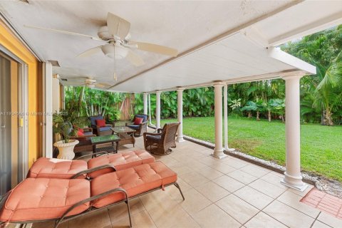 House in Hollywood, Florida 3 bedrooms, 133.69 sq.m. № 1955854 - photo 30