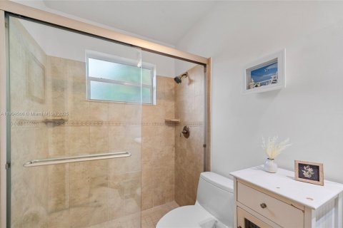 House in Hollywood, Florida 3 bedrooms, 133.69 sq.m. № 1955854 - photo 21