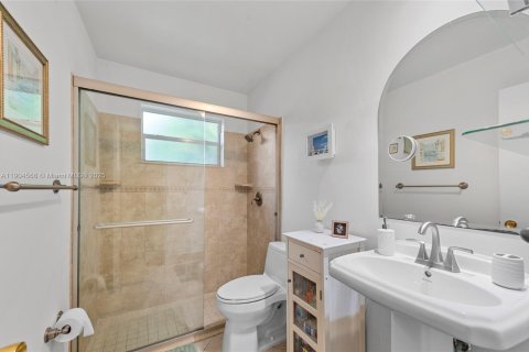 House in Hollywood, Florida 3 bedrooms, 133.69 sq.m. № 1955854 - photo 20