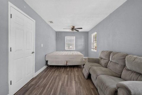 Villa ou maison à vendre à Palm Bay, Floride: 3 chambres, 157.93 m2 № 2435475 - photo 28