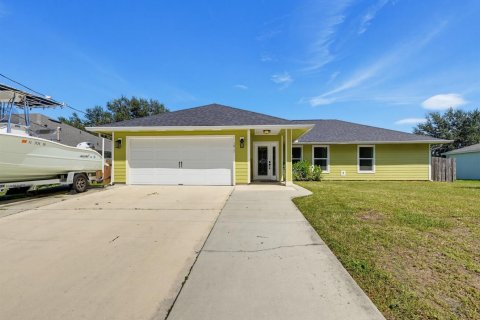 House in Port St. Lucie, Florida 3 bedrooms, 136.94 sq.m. № 2389922