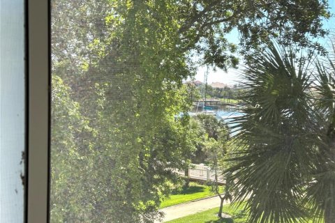Condo in Palm Coast, Florida, 3 bedrooms  № 2110080 - photo 5