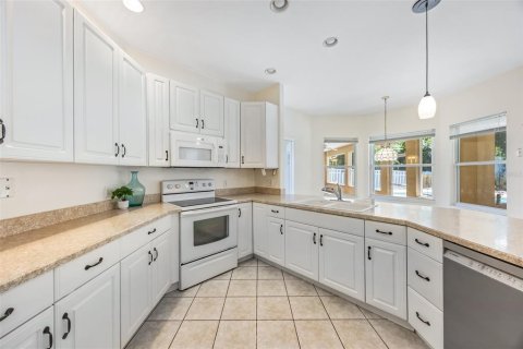 Villa ou maison à vendre à Cocoa, Floride: 4 chambres, 236.99 m2 № 2238077 - photo 8