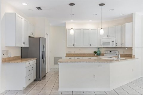 Villa ou maison à vendre à Cocoa, Floride: 4 chambres, 236.99 m2 № 2238077 - photo 11