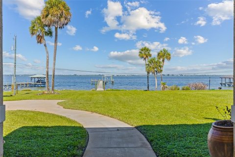 Villa ou maison à vendre à Cocoa, Floride: 4 chambres, 236.99 m2 № 2238077 - photo 5