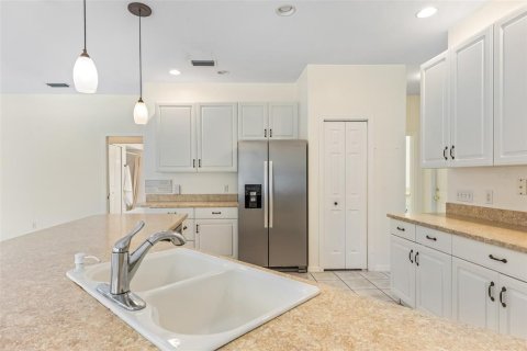 Villa ou maison à vendre à Cocoa, Floride: 4 chambres, 236.99 m2 № 2238077 - photo 12