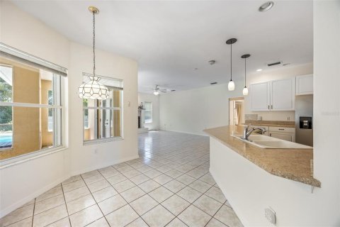 Villa ou maison à vendre à Cocoa, Floride: 4 chambres, 236.99 m2 № 2238077 - photo 13