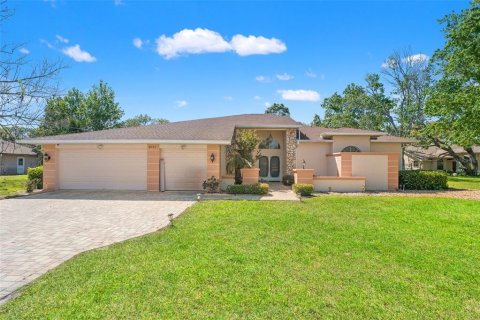 House in Brooksville, Florida 4 bedrooms, 286.23 sq.m. № 2134550