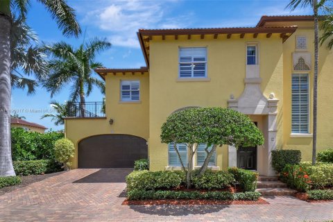 Снять в аренду таунхаус в Бока-Ратон, Флорида 4 спальни, 232.35м2, № 1949343 - фото 19