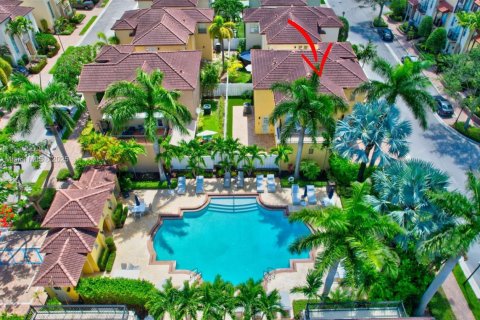 Снять в аренду таунхаус в Бока-Ратон, Флорида 4 спальни, 232.35м2, № 1949343 - фото 8