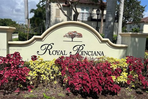 Снять в аренду таунхаус в Бока-Ратон, Флорида 4 спальни, 232.35м2, № 1949343 - фото 12