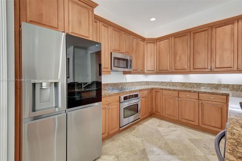 Снять в аренду таунхаус в Бока-Ратон, Флорида 4 спальни, 232.35м2, № 1949343 - фото 30