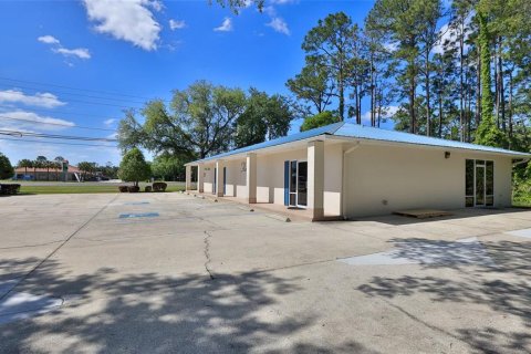 Commercial property in Bunnell, Florida 278.71 sq.m. № 2206419 - photo 9