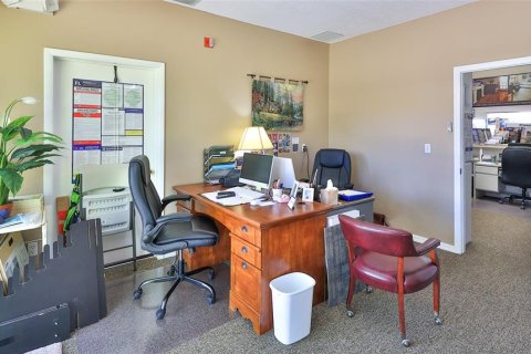 Commercial property in Bunnell, Florida 278.71 sq.m. № 2206419 - photo 18