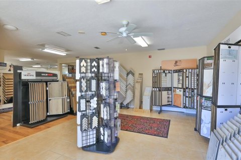 Commercial property in Bunnell, Florida 278.71 sq.m. № 2206419 - photo 22