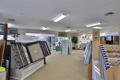 Commercial property in Bunnell, Florida 278.71 sq.m. № 2206419 - photo 10