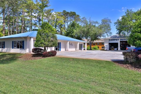 Commercial property in Bunnell, Florida 278.71 sq.m. № 2206419 - photo 24