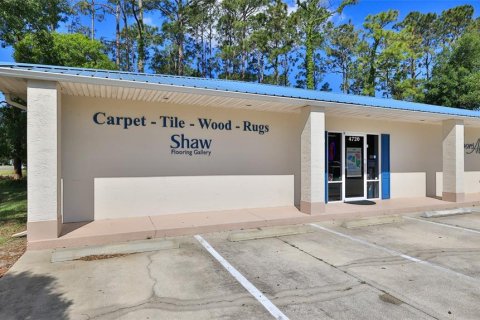 Commercial property in Bunnell, Florida 278.71 sq.m. № 2206419 - photo 4