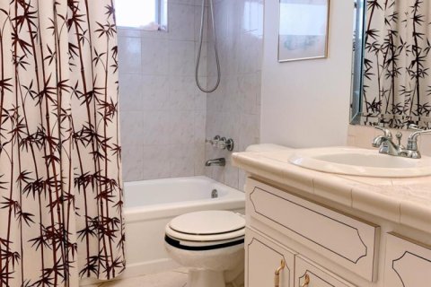 Condo in Lauderdale Lakes, Florida, 1 bedroom № 2261460 - photo 7