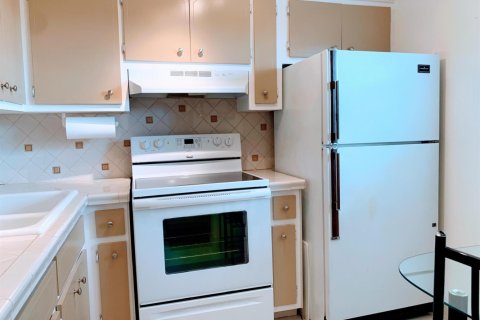 Condo in Lauderdale Lakes, Florida, 1 bedroom № 2261460 - photo 10
